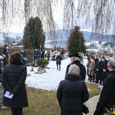 Bild vergrößern: Gäste des Gedenkakts zu Ehren von Ludwig Erhard